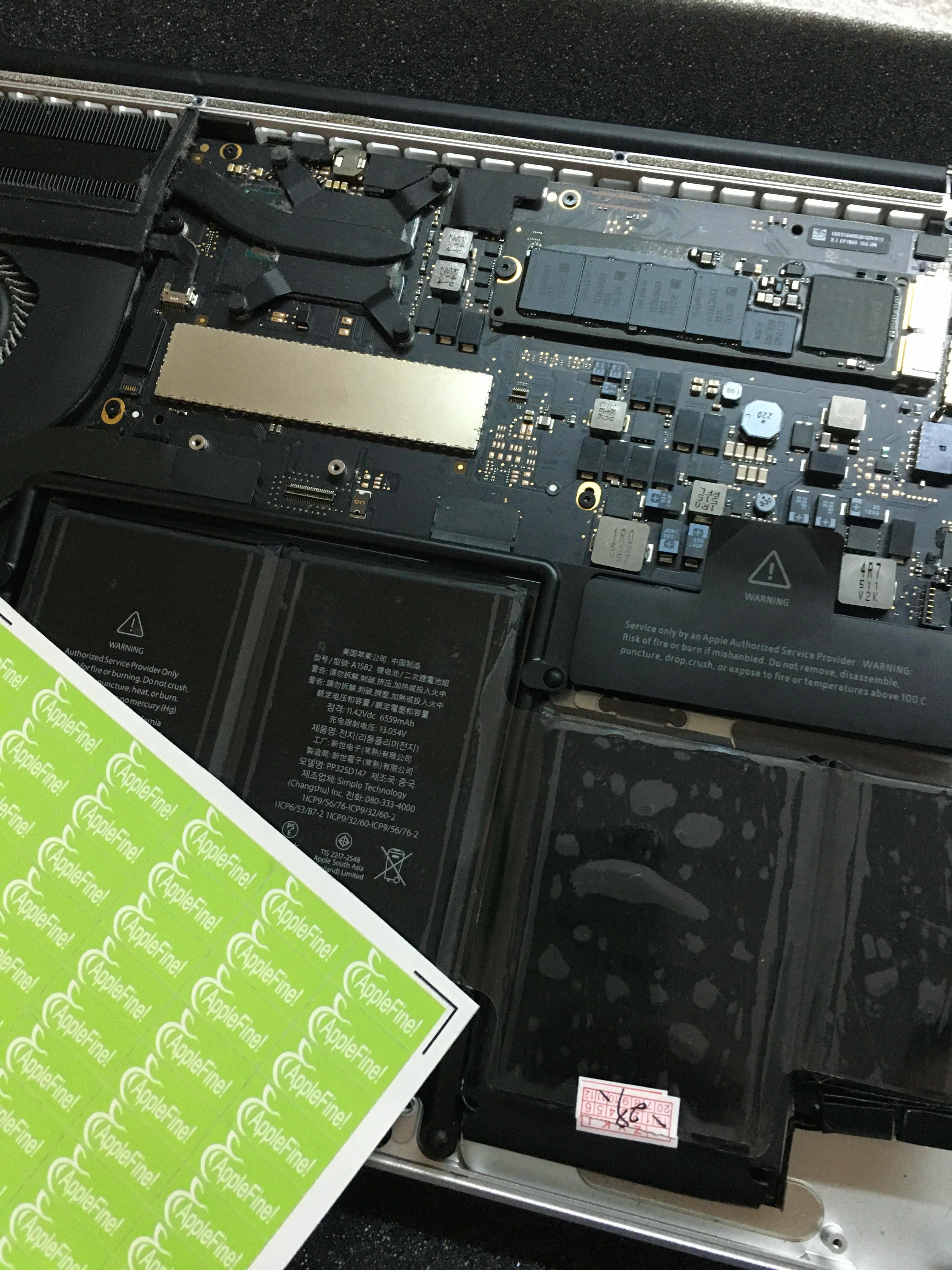 Замена аккумулятора MacBook Pro A1398